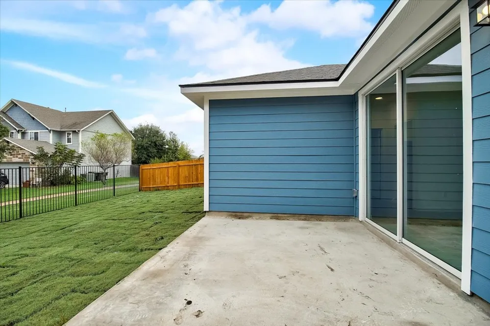 117 Lacey Oak Loop San Marcos, TX 78666