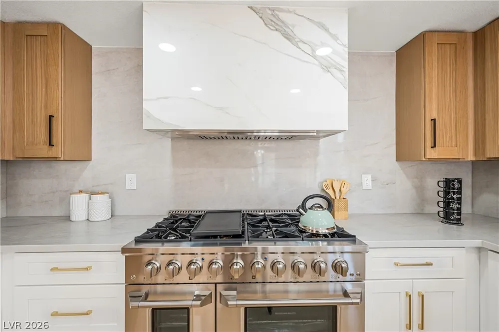 3033 Misty Harbour Drive Las Vegas, NV 89117