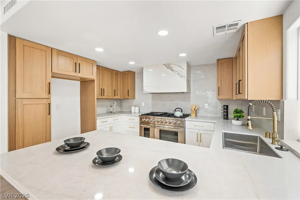 3033 Misty Harbour Drive Las Vegas, NV 89117