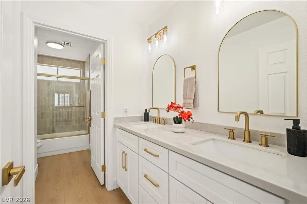 3033 Misty Harbour Drive Las Vegas, NV 89117