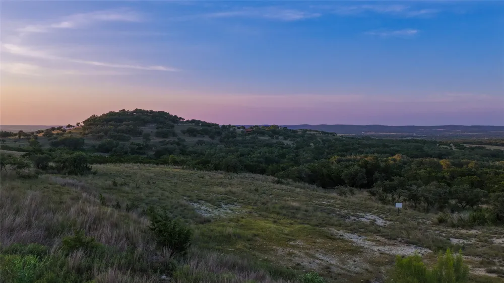 95 Big Sky Blanco, TX 78606
