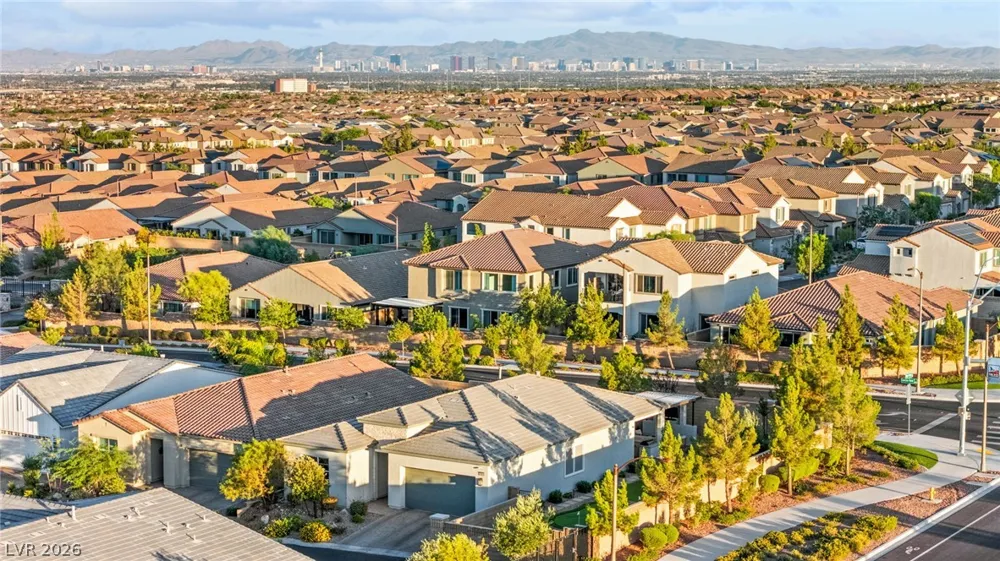 9999 Skye Gazer Avenue Las Vegas, NV 89166