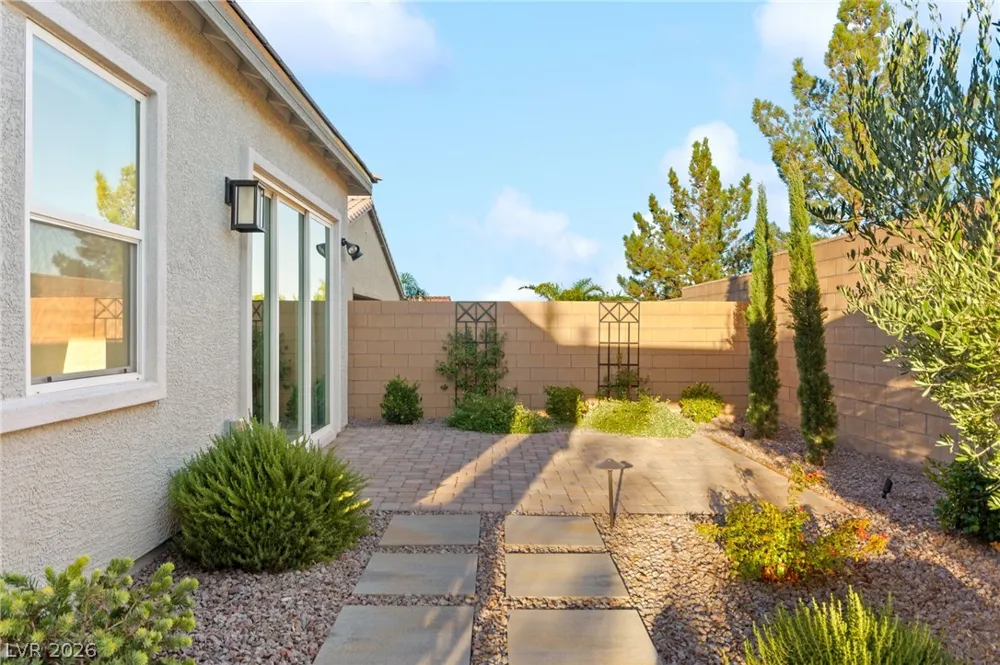 9999 Skye Gazer Avenue Las Vegas, NV 89166