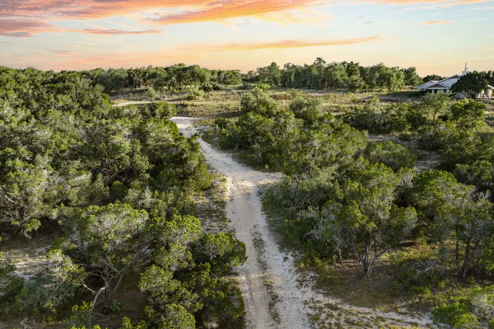 5601 W Fitzhugh Road Dripping Springs, TX 78620