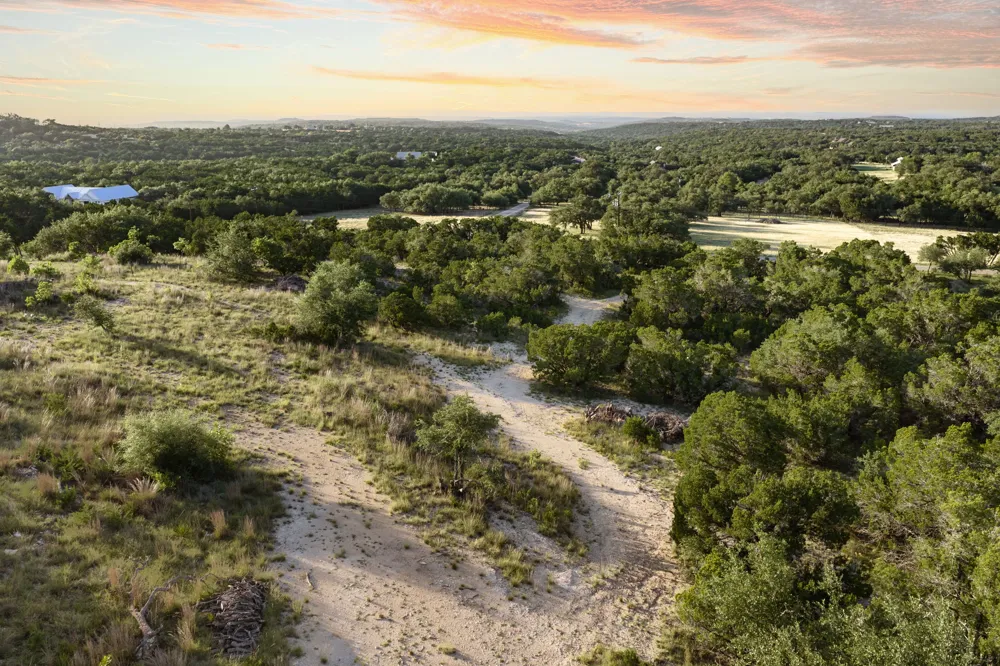 5601 W Fitzhugh Road Dripping Springs, TX 78620