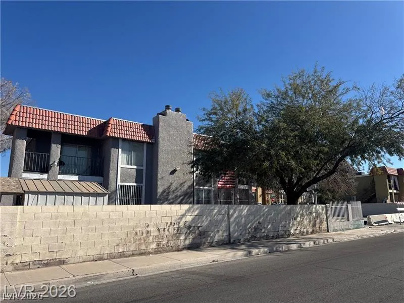 2185 Exeter Drive Las Vegas, NV 89156