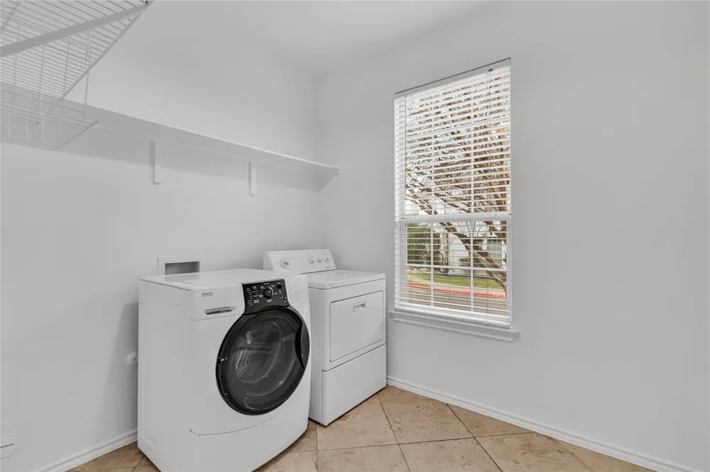 2606 Kinney Oaks Court Austin, TX 78704