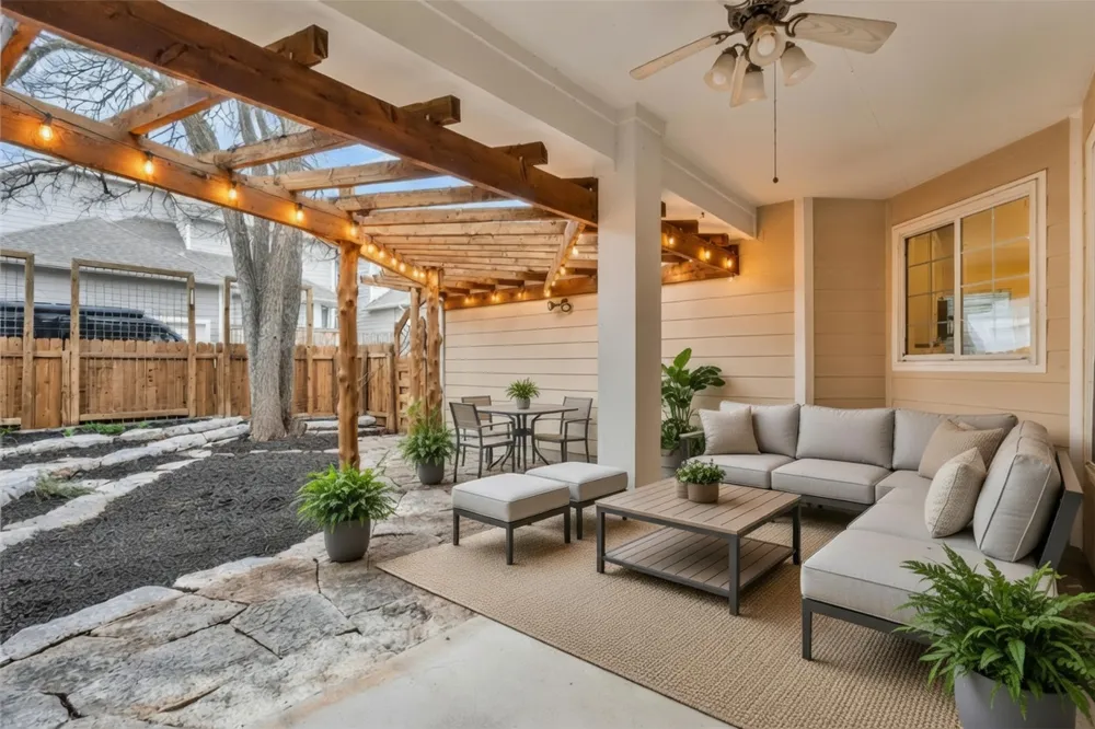 2606 Kinney Oaks Court Austin, TX 78704