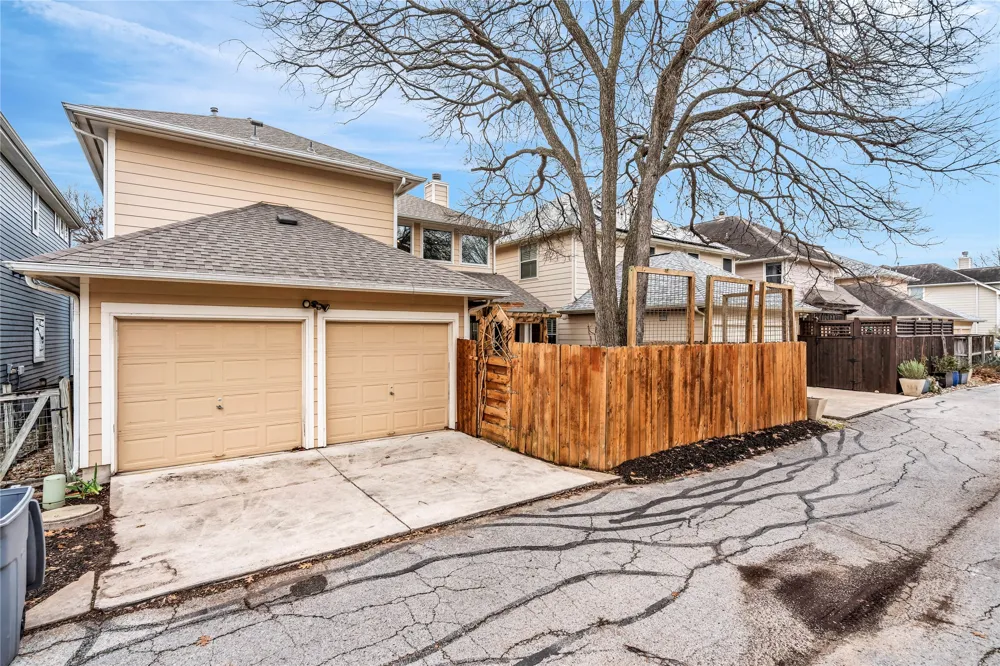 2606 Kinney Oaks Court Austin, TX 78704