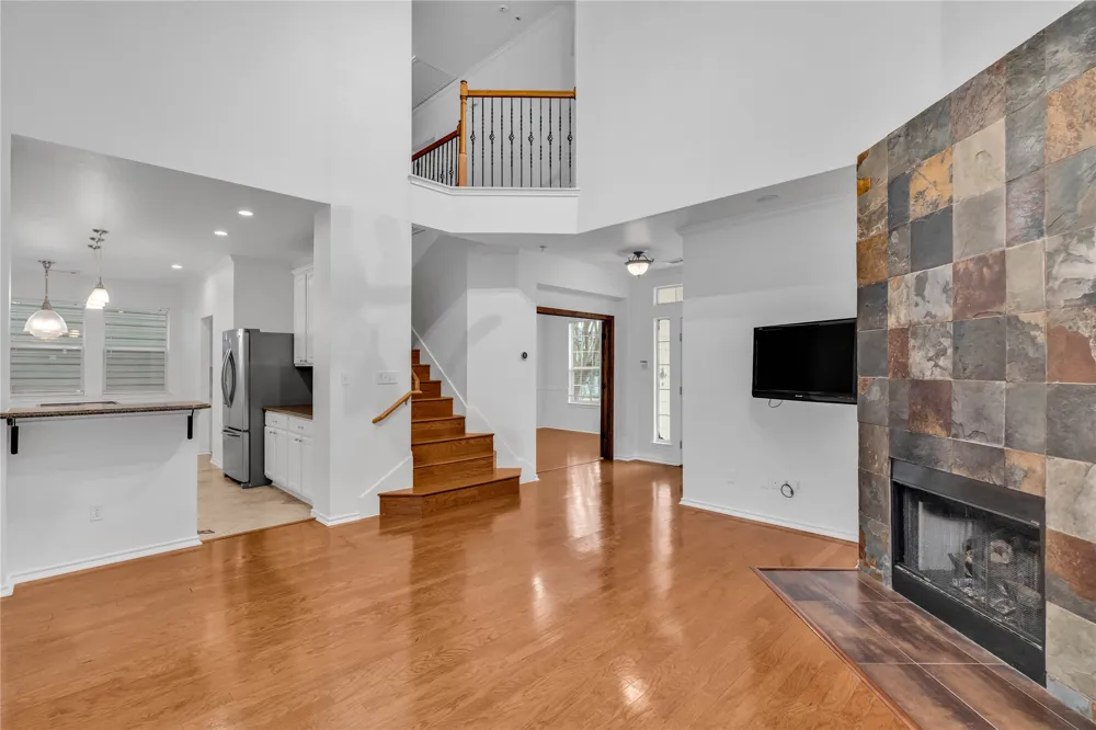 2606 Kinney Oaks Court Austin, TX 78704