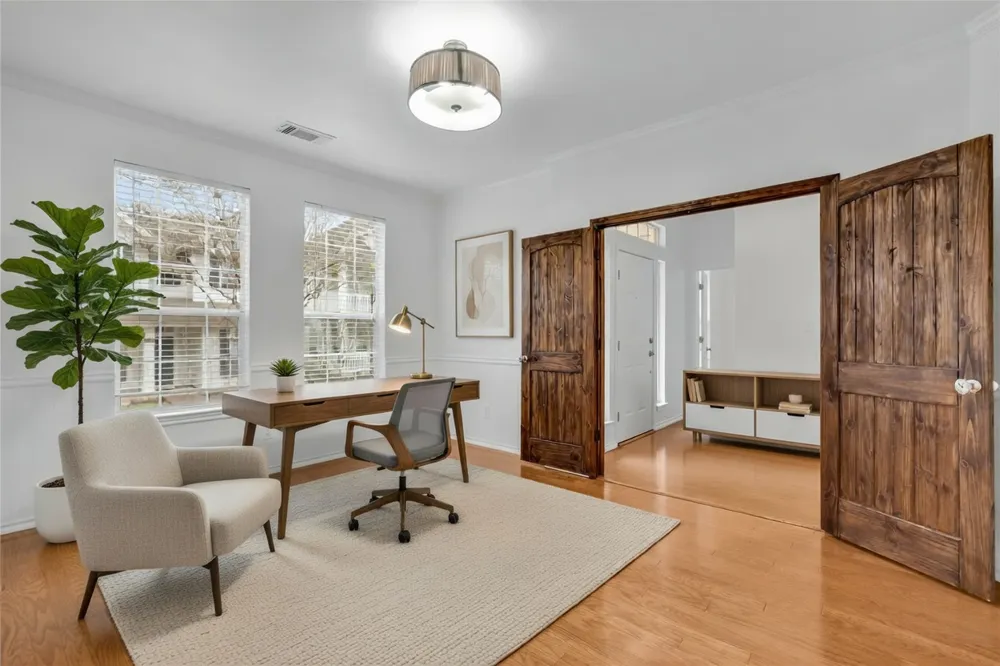 2606 Kinney Oaks Court Austin, TX 78704