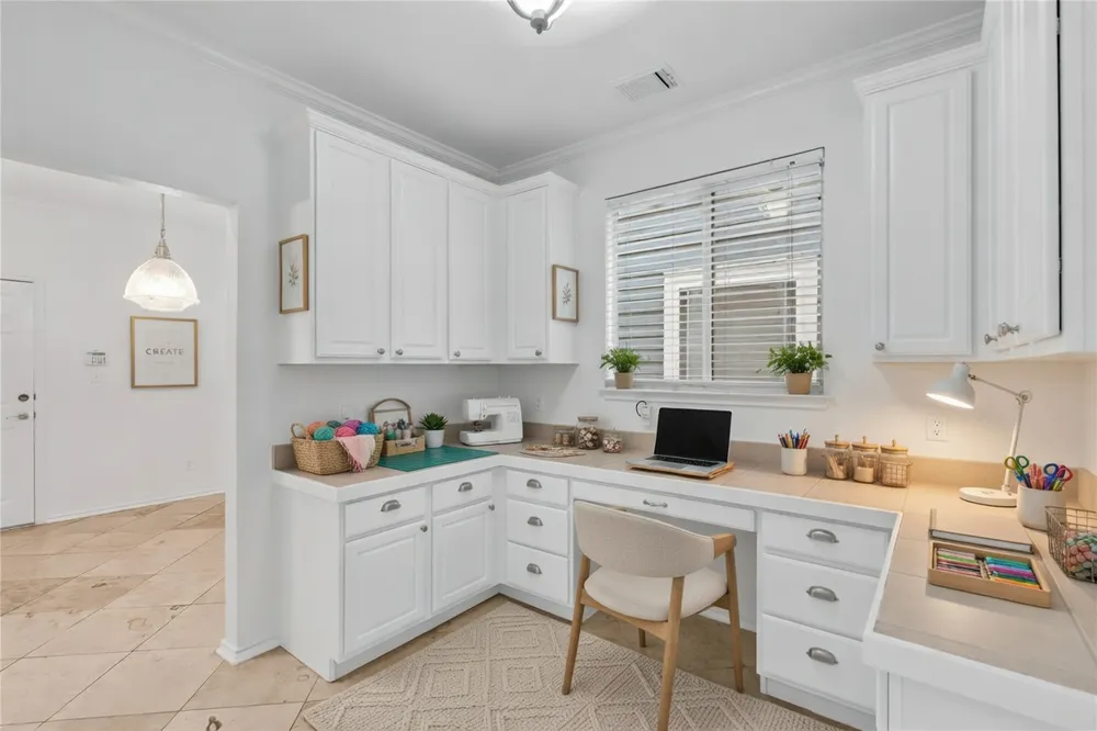 2606 Kinney Oaks Court Austin, TX 78704