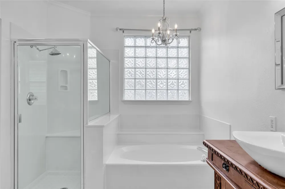2606 Kinney Oaks Court Austin, TX 78704