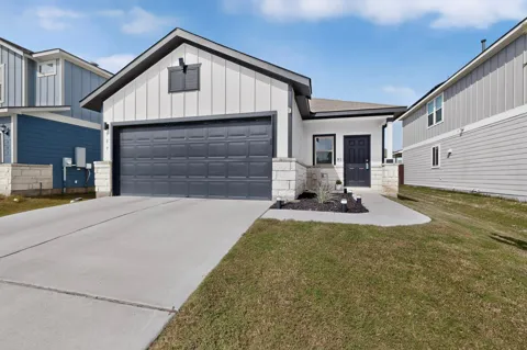 909 Black Alder Street