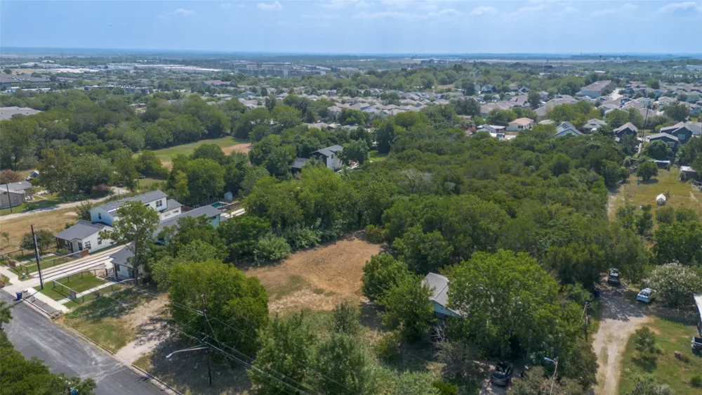 2305 Thrasher Lane Austin, TX 78741