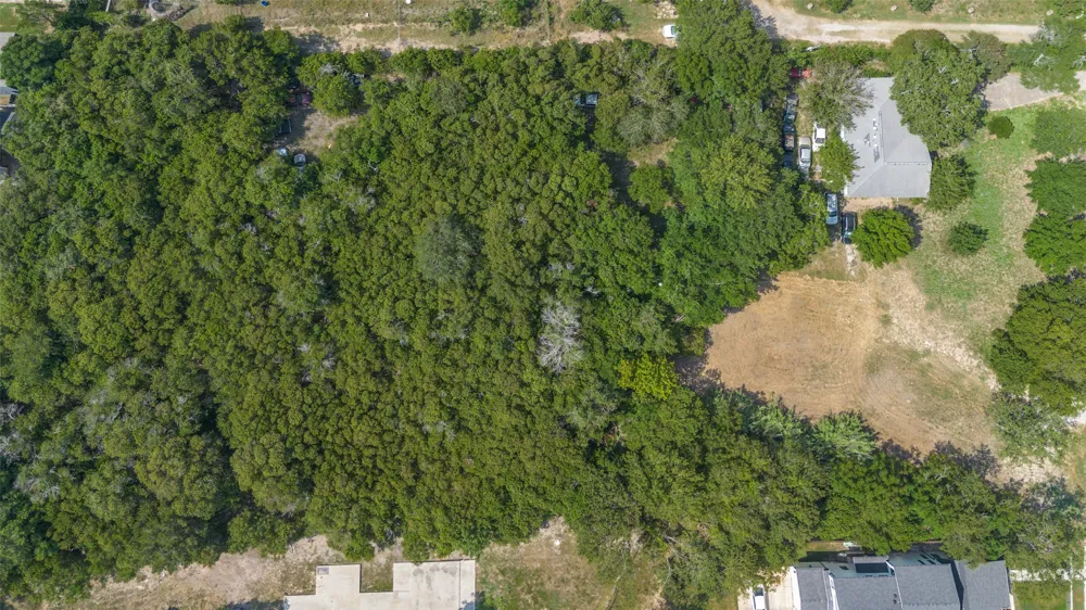 2305 Thrasher Lane Austin, TX 78741