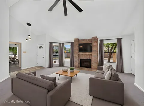 917 Clearwater Trail