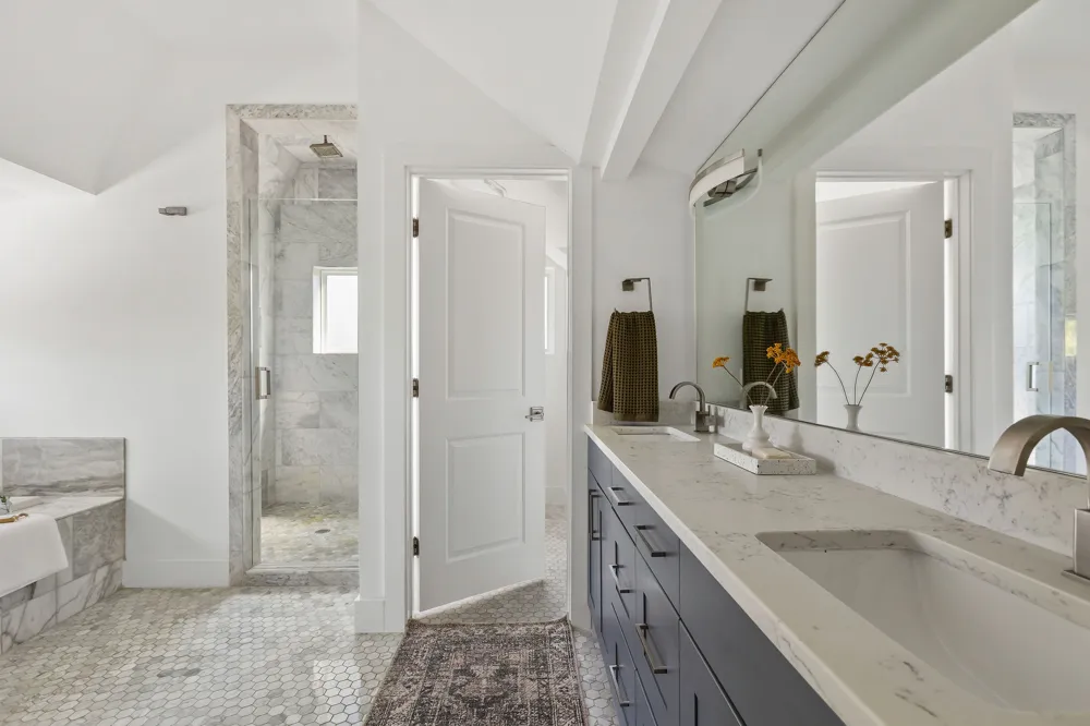 1182 Oakgrove Avenue #A Austin, TX 78702