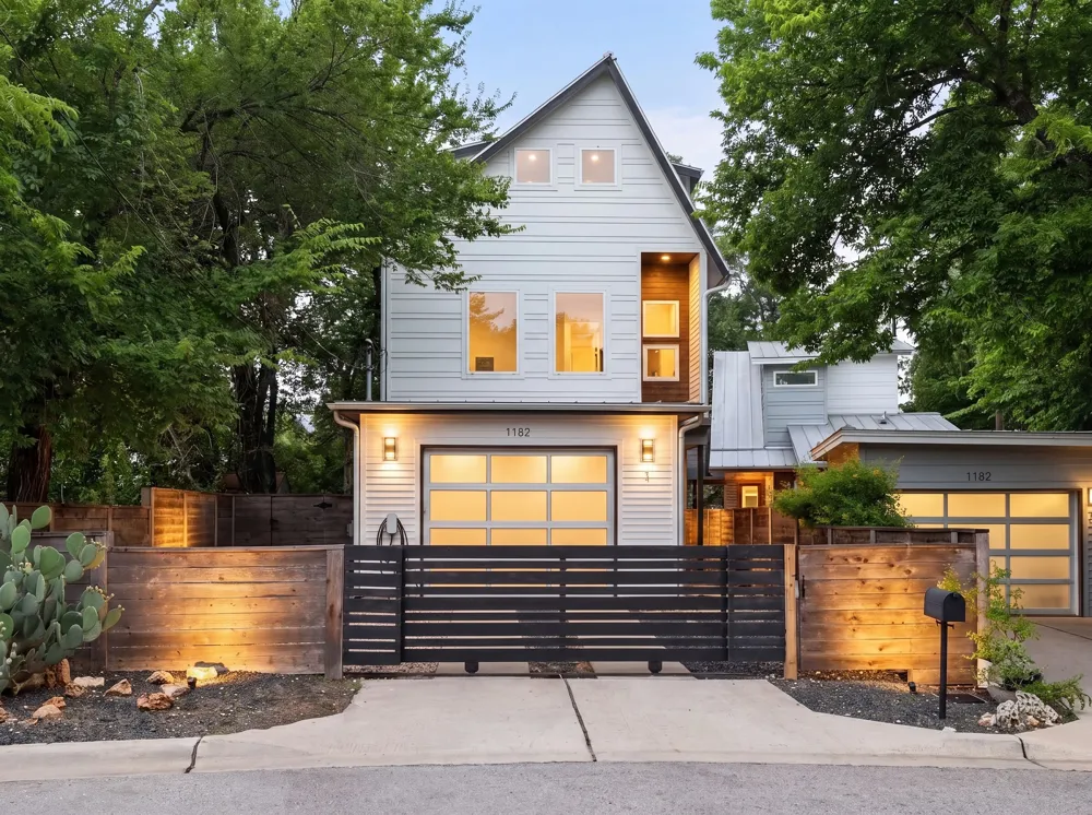 1182 Oakgrove Avenue #A Austin, TX 78702