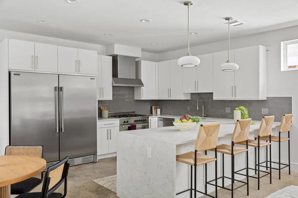 1182 Oakgrove Avenue #A Austin, TX 78702