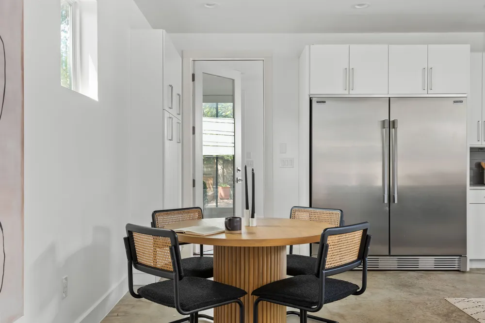 1182 Oakgrove Avenue #A Austin, TX 78702