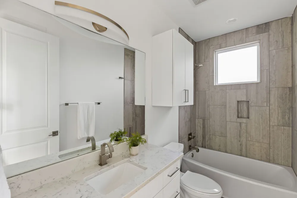 1182 Oakgrove Avenue #A Austin, TX 78702