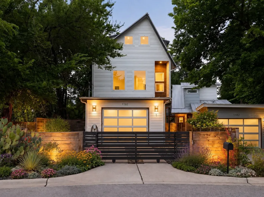 1182 Oakgrove Avenue #A Austin, TX 78702
