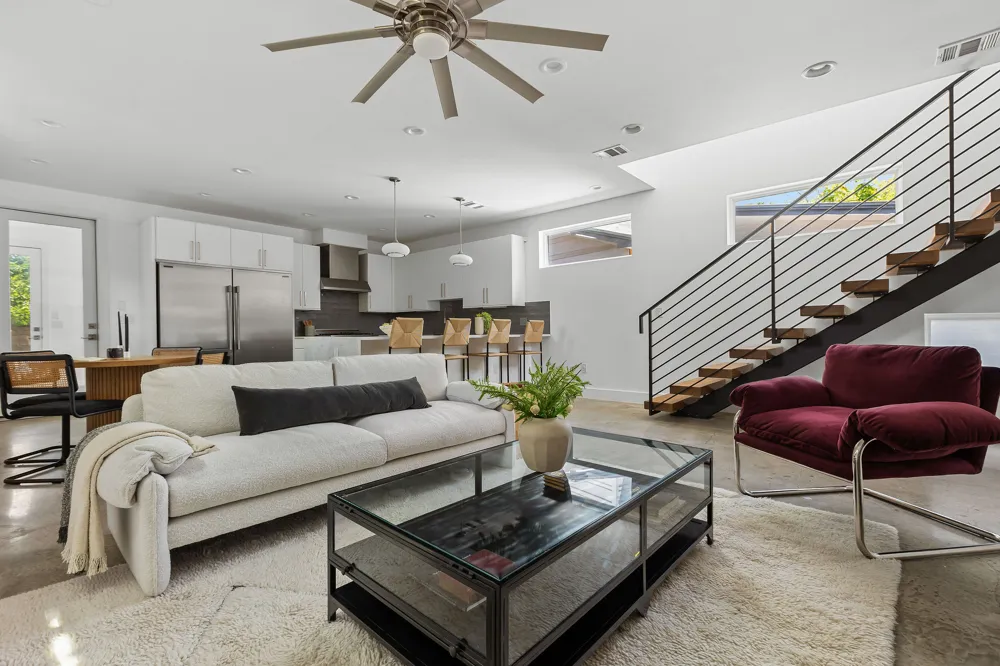 1182 Oakgrove Avenue #A Austin, TX 78702
