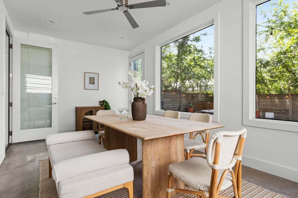 1182 Oakgrove Avenue #A Austin, TX 78702