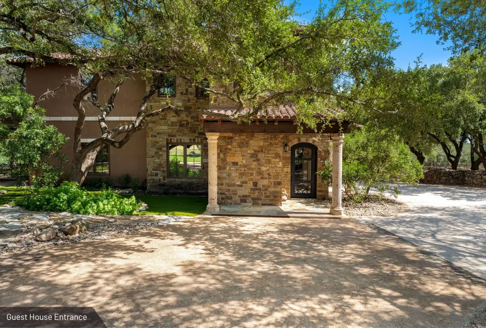 3220 Fall Creek Estates Drive Spicewood, TX 78669