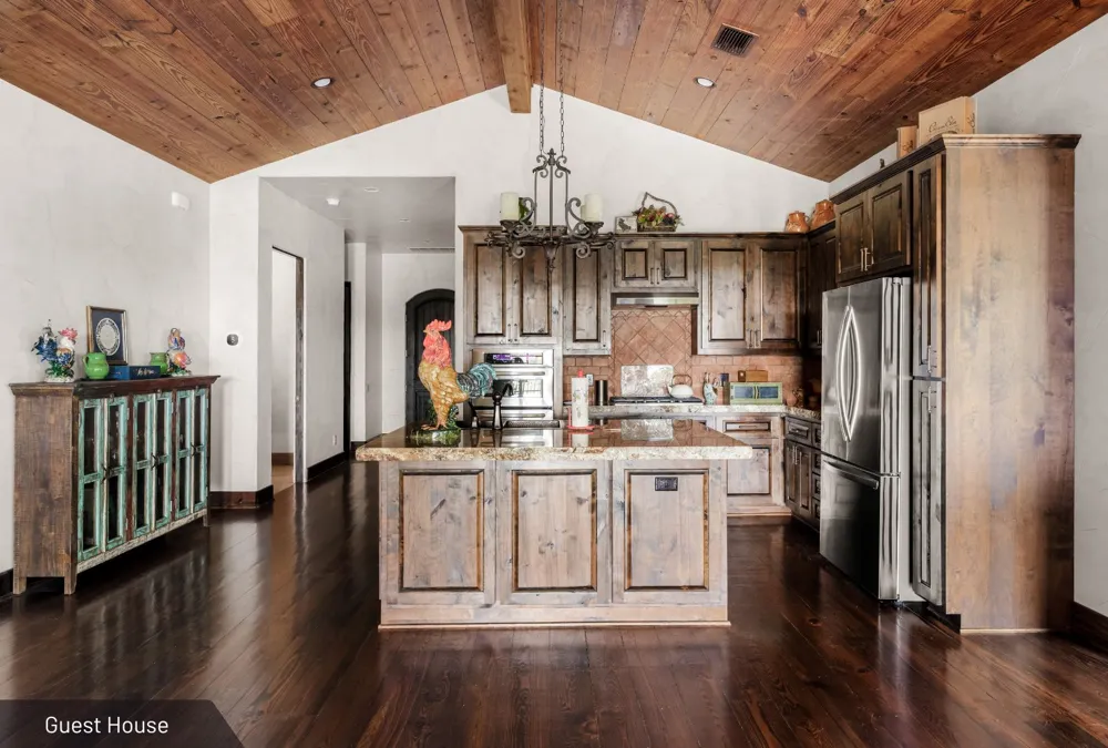 3220 Fall Creek Estates Drive Spicewood, TX 78669