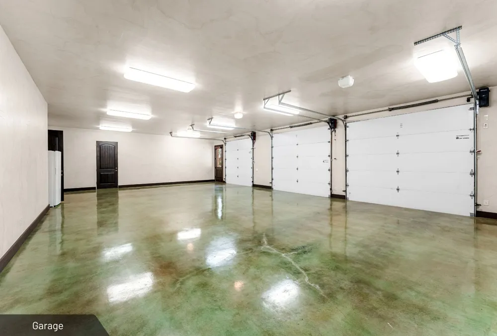 3220 Fall Creek Estates Drive Spicewood, TX 78669