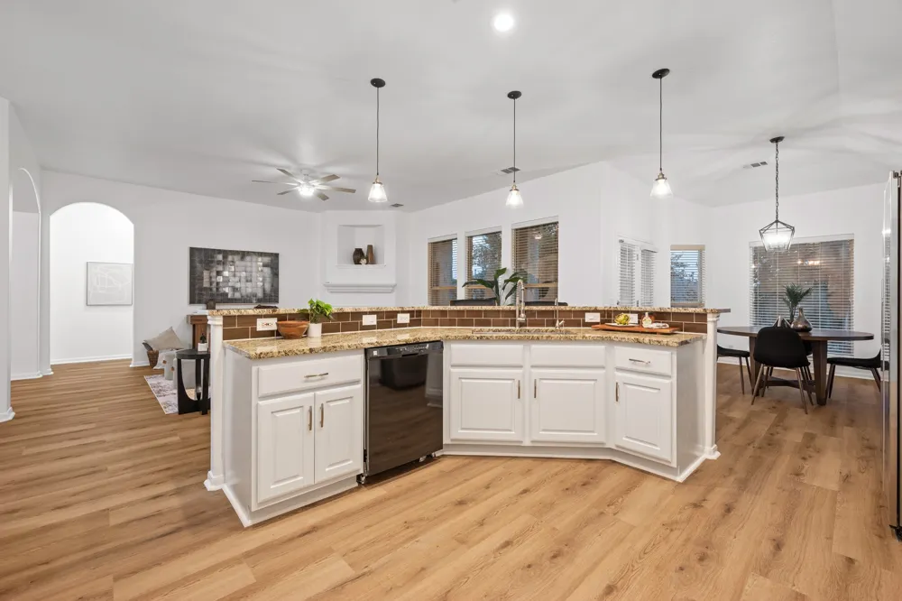 545 Manchester Lane Austin, TX 78737