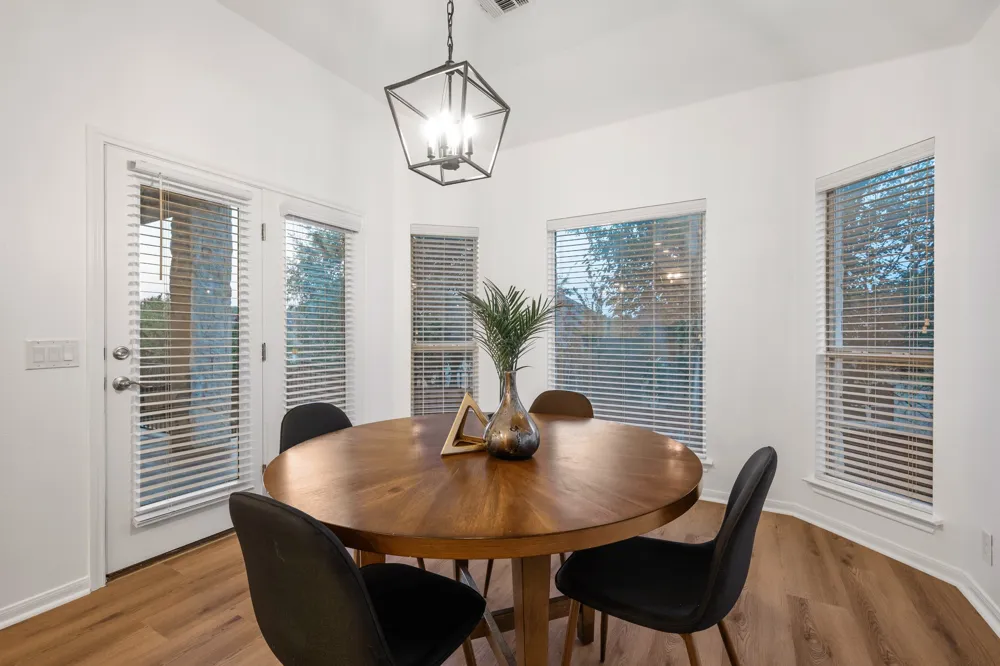545 Manchester Lane Austin, TX 78737