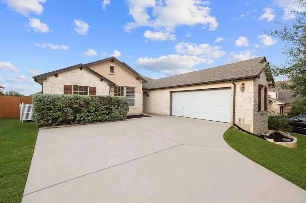 545 Manchester Lane Austin, TX 78737