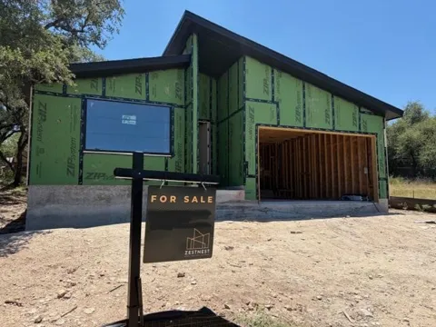 2807 American Drive
