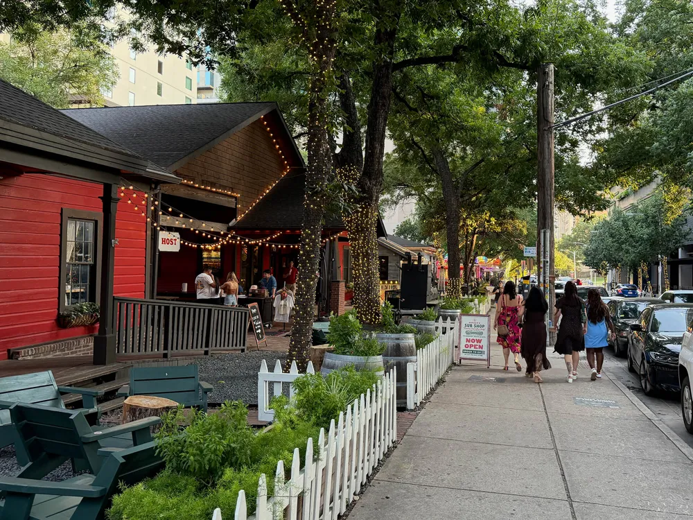 84 East Avenue #1401 Austin, TX 78701