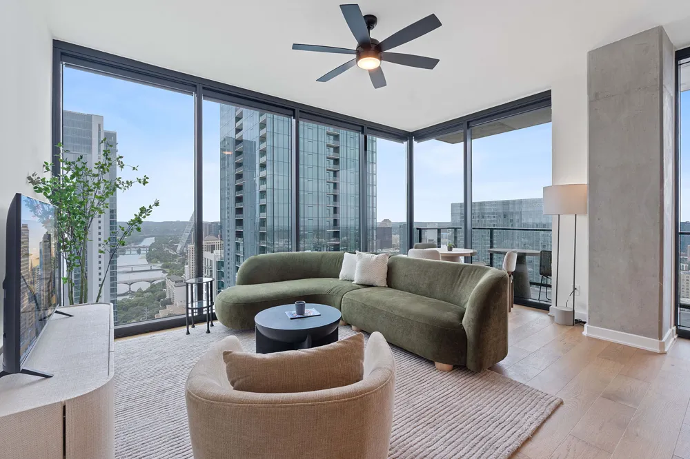 84 East Avenue #1401 Austin, TX 78701