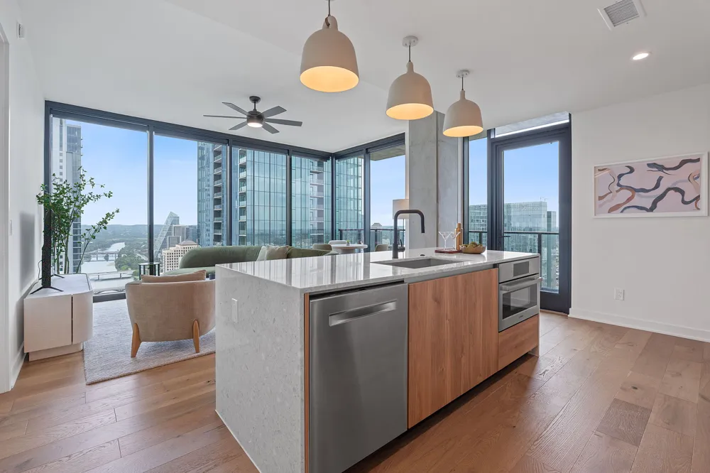 84 East Avenue #1401 Austin, TX 78701