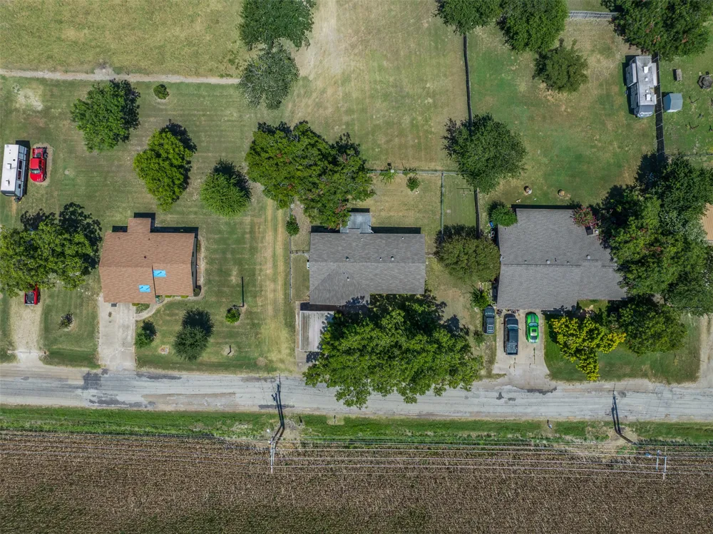 604 3rd Street Thorndale, TX 76577