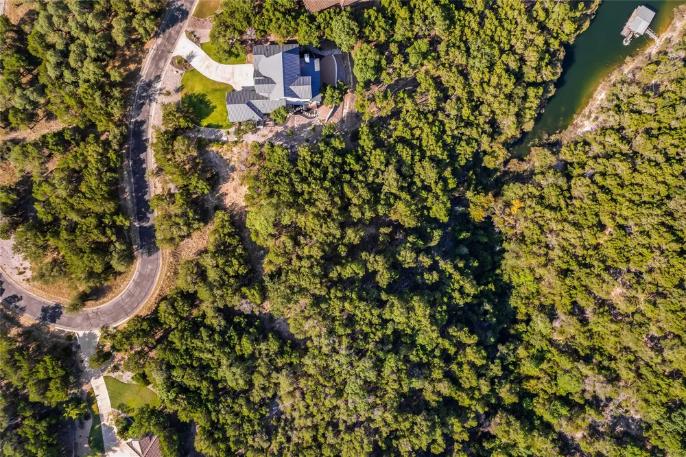 7306 Admirals Park Drive Jonestown, TX 78645