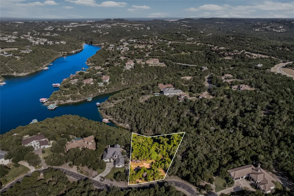 7306 Admirals Park Drive Jonestown, TX 78645