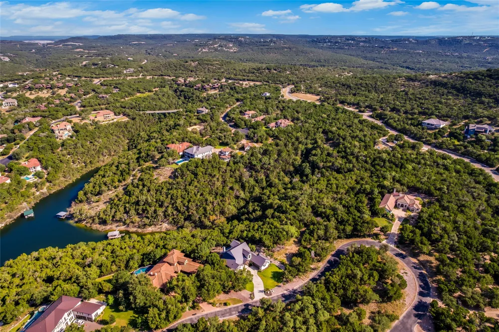7306 Admirals Park Drive Jonestown, TX 78645