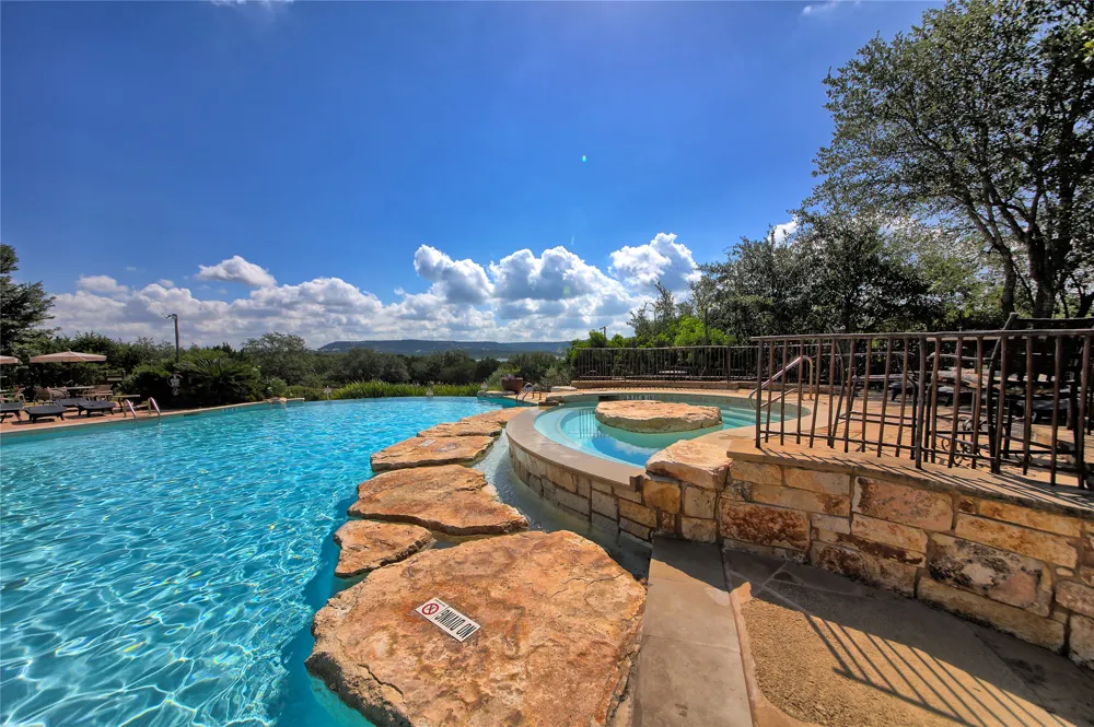 7306 Admirals Park Drive Jonestown, TX 78645