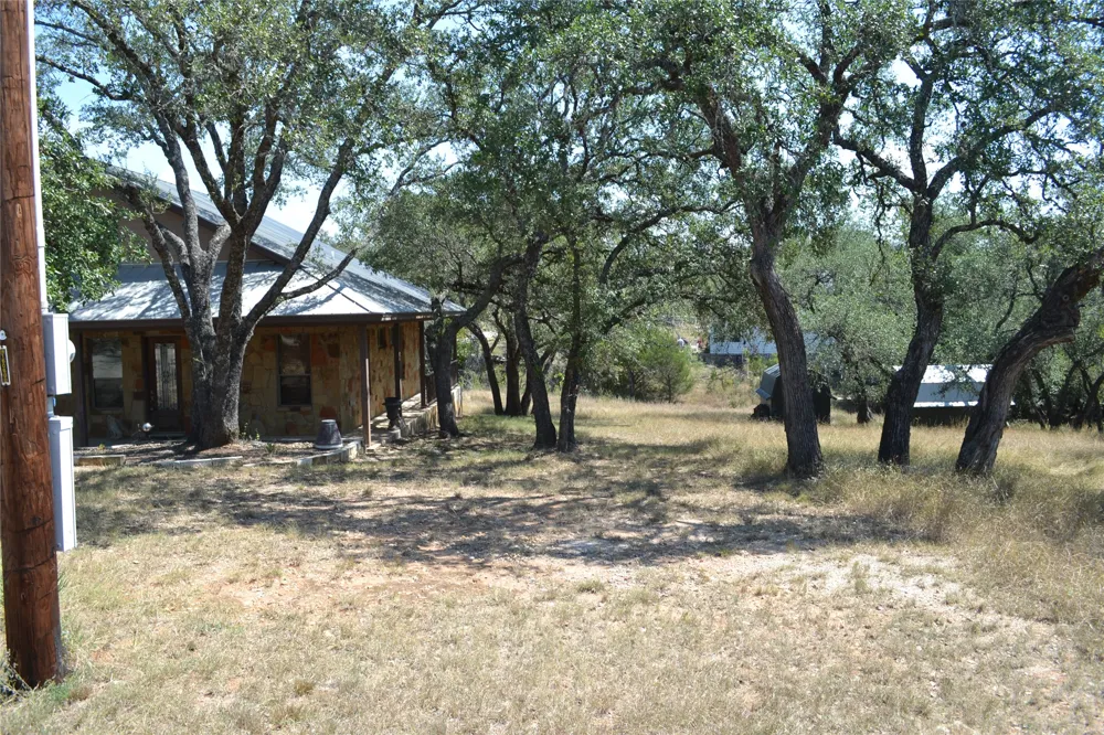 307 Rolling Hills Drive Spicewood, TX 78669