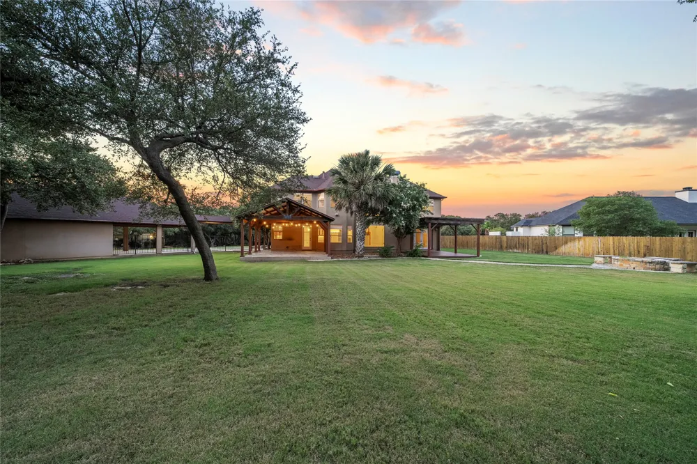 17 Horseshoe Court New Braunfels, TX 78132