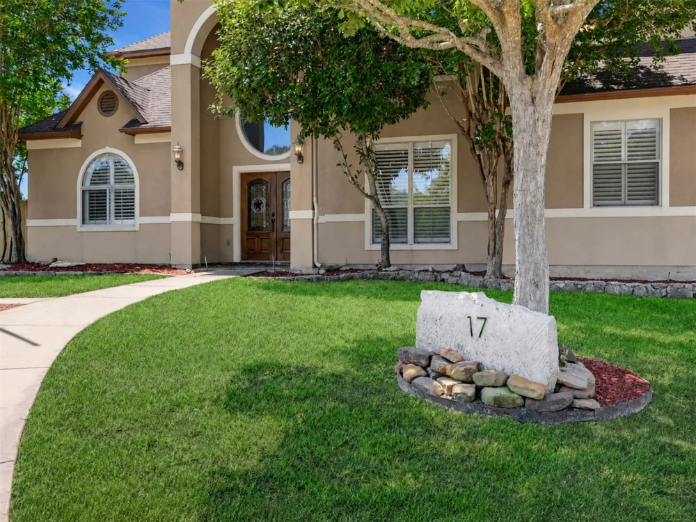 17 Horseshoe Court New Braunfels, TX 78132