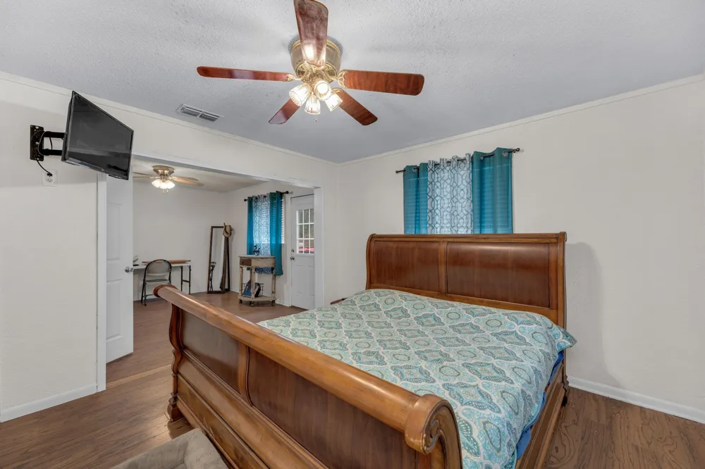 928 Moccasin Trail #1 La Grange, TX 78945