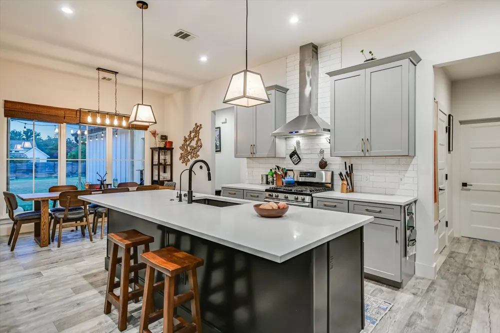 411 Whitetail Drive Manchaca, TX 78652