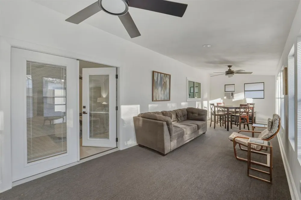 2107 Lewood Circle Austin, TX 78745